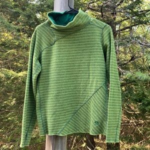 Like New Mountain Hardware Wool Sweater - M